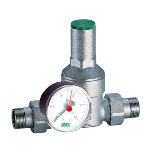 Редуктор 1/2", НР-НР, с манометром, хромированный FAR