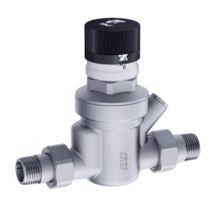 Редуктор 1/2", НР-НР, с визуализацией давления, под манометр, хромированный FAR